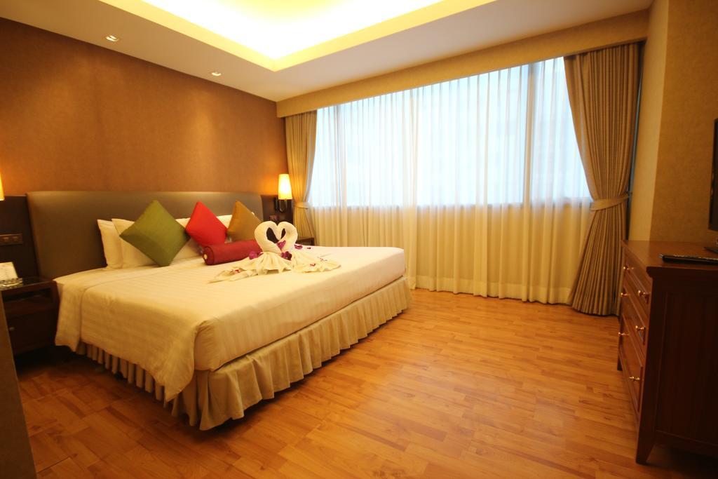 Rembrandt Suites Bangkok Exterior foto