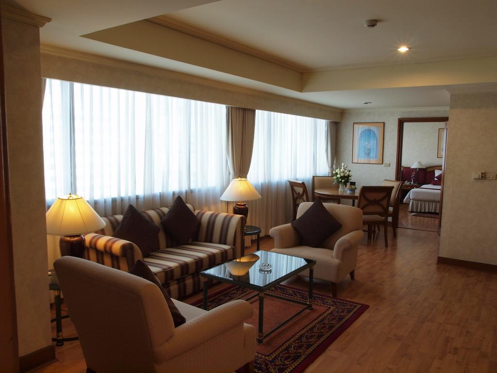 Rembrandt Suites Bangkok Exterior foto