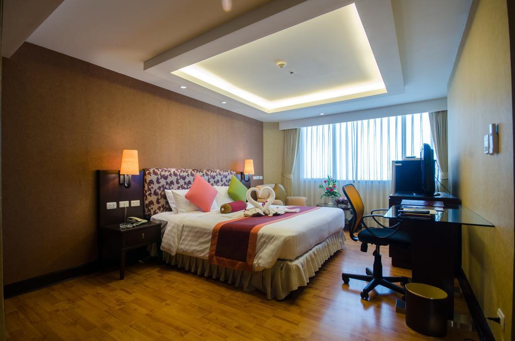 Rembrandt Suites Bangkok Exterior foto