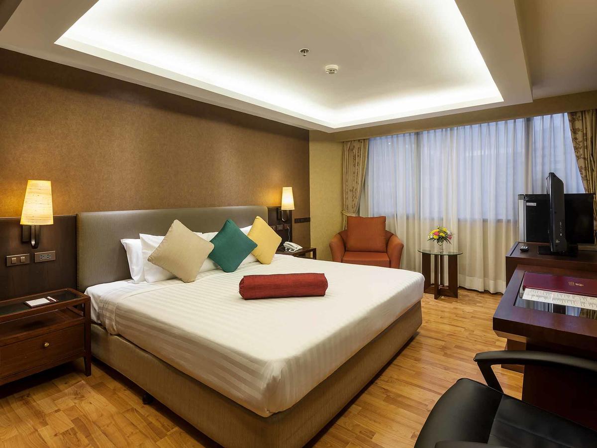 Rembrandt Suites Bangkok Exterior foto
