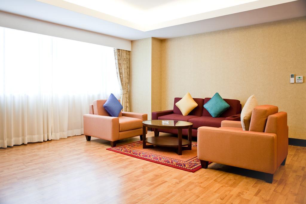 Rembrandt Suites Bangkok Exterior foto